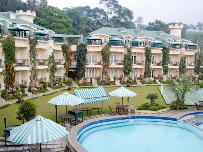 Club Bali Suites At Kota Bunga Cipanas  Extérieur photo